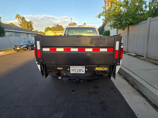White 2009 Ford F-350 XL Super Duty