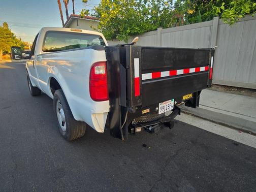 White 2009 Ford F-350 XL Super Duty
