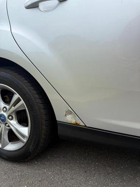 Silver 2012 Ford Focus SE