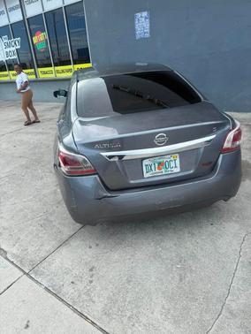 Black 2014 Nissan Altima 2.5 S