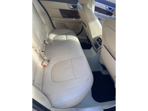 2011 Jaguar XF Premium