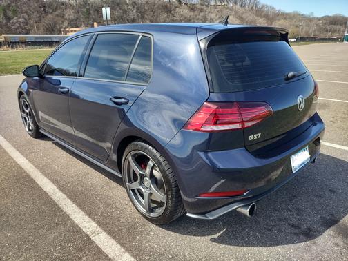 2018 Volkswagen Golf GTI 2.0T S 4-Door