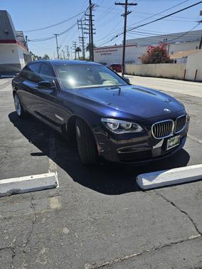 2015 BMW 750 i