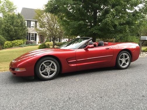 2001 Chevrolet Corvette Base
