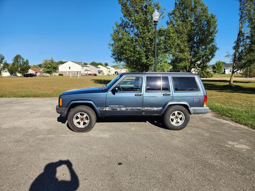 2001 Jeep Cherokee Sport 4WD