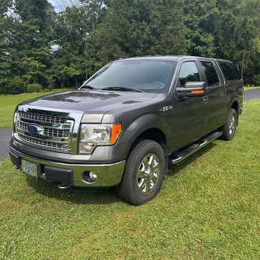 Gray 2013 Ford F-150 XLT