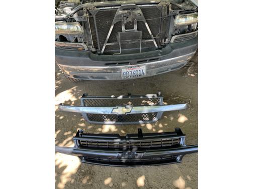 Photo 5 of 9 of 2001 Chevrolet Silverado 2500 H/D