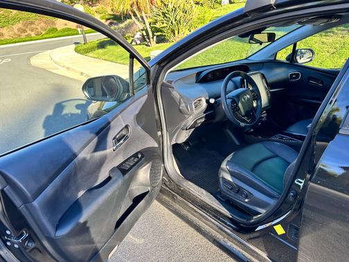 2022 Toyota Prius Prime XLE