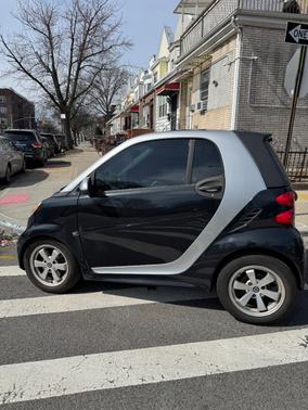 Black 2013 smart ForTwo Passion