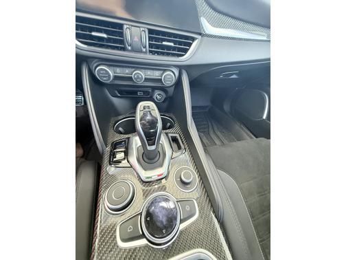 2023 Alfa Romeo Giulia Quadrifoglio