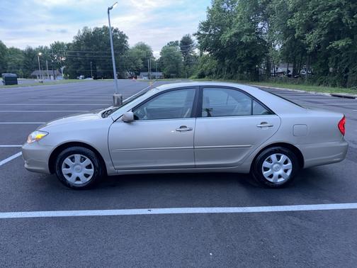 2002 Toyota Camry LE