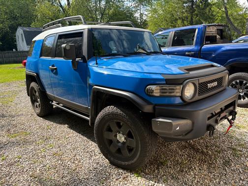 Blue 2007 Toyota FJ Cruiser Base
