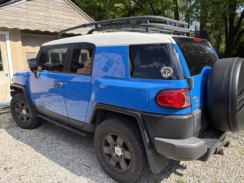 Blue 2007 Toyota FJ Cruiser Base