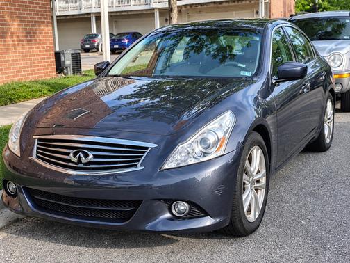 Gray 2012 INFINITI G37 x