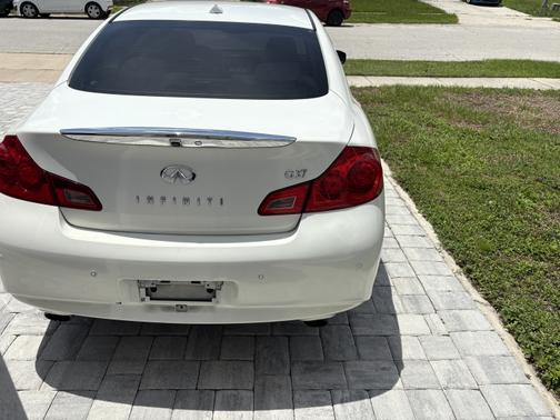 2011 INFINITI G37 Journey
