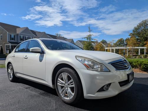 2011 INFINITI G37x Base