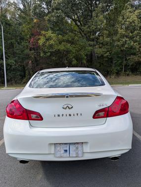 2011 INFINITI G37x Base