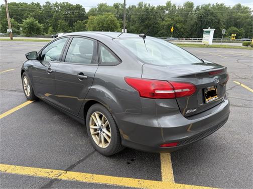 Gray 2017 Ford Focus SE