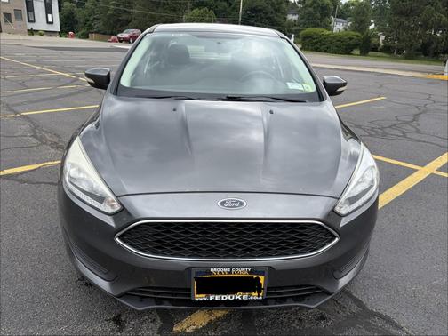 Gray 2017 Ford Focus SE