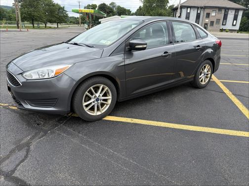 Gray 2017 Ford Focus SE