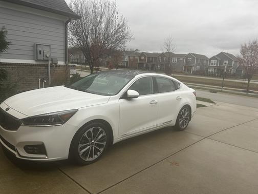 2019 Kia Cadenza Technology