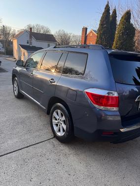 2013 Toyota Highlander SE