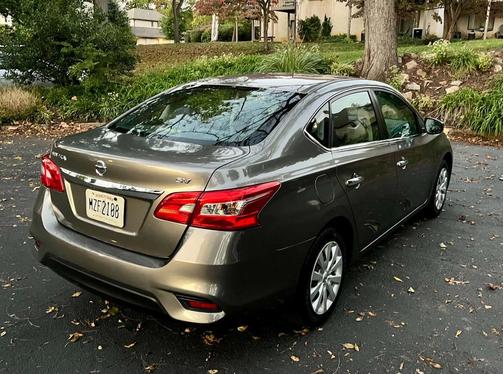 Gray 2017 Nissan Sentra SV