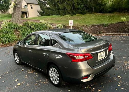 Gray 2017 Nissan Sentra SV