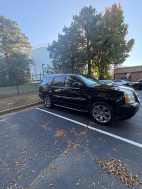 Black 2007 GMC Yukon Denali
