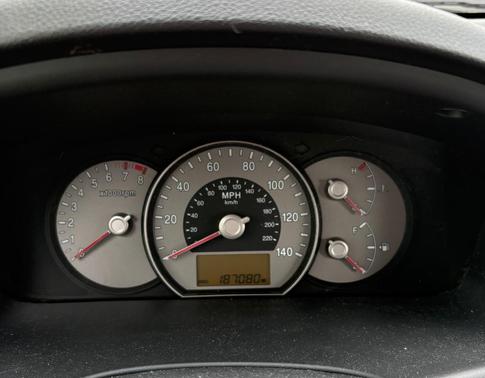 Silver 2007 Kia Rondo LX