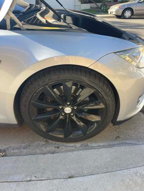 2013 Tesla Model S Performance