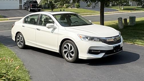 White 2017 Honda Accord EX-L