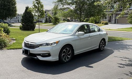 White 2017 Honda Accord EX-L