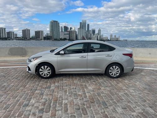 2019 Hyundai Accent SE
