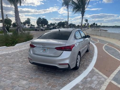 2019 Hyundai Accent SE
