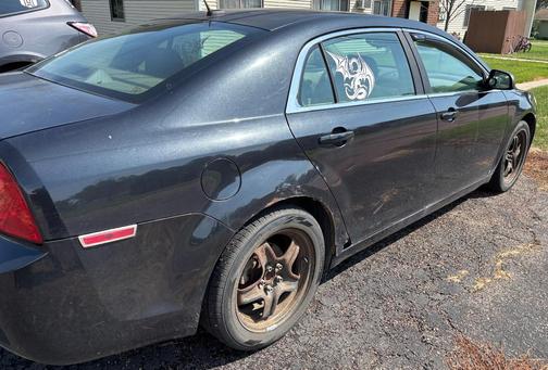 Blue 2009 Chevrolet Malibu LS