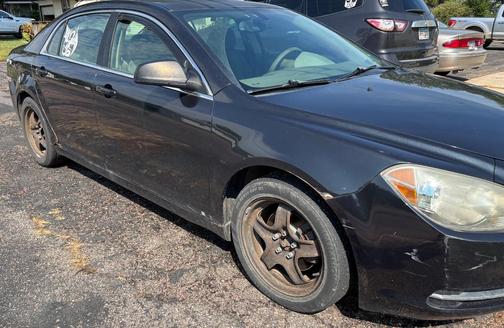Blue 2009 Chevrolet Malibu LS