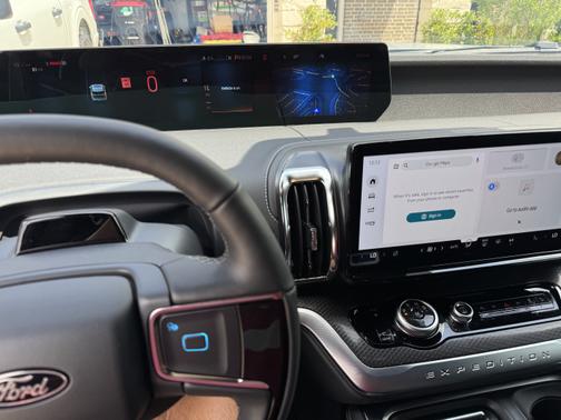 2025 Ford Expedition Platinum
