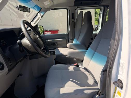 White 2014 Ford E250 Cargo