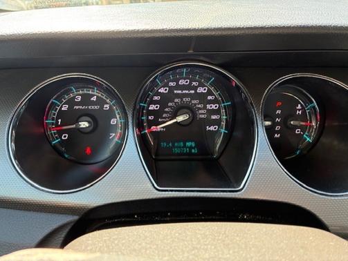 Gray 2012 Ford Taurus SEL