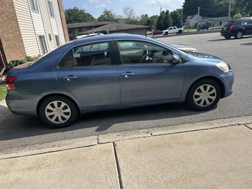 2012 Toyota Yaris Base
