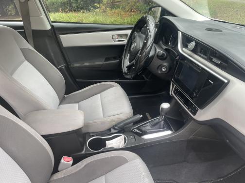 White 2017 Toyota Corolla LE