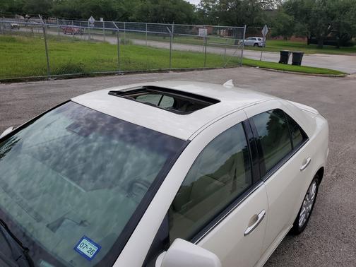 White 2009 Cadillac STS V6