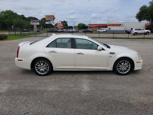 White 2009 Cadillac STS V6