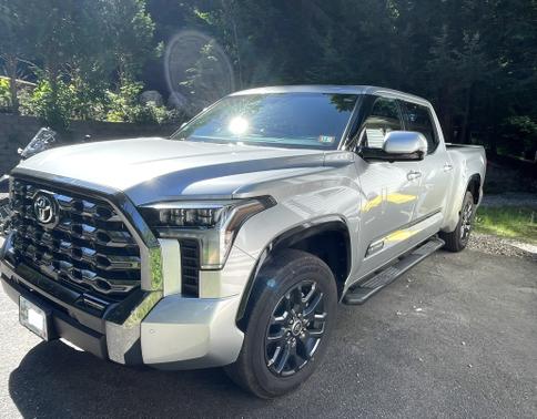 Photo 1 of 14 of 2022 Toyota Tundra Platinum