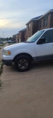 White 2006 Ford Expedition XLS
