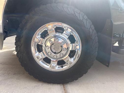 Green 2012 Ford F-250 Lariat