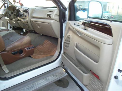 2006 Ford F-350 Lariat Crew Cab Super Duty