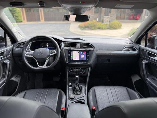 Black 2022 Volkswagen Tiguan 2.0T SE