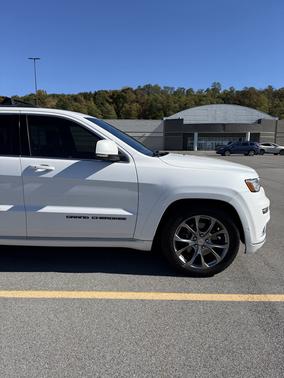 White 2020 Jeep Grand Cherokee Summit